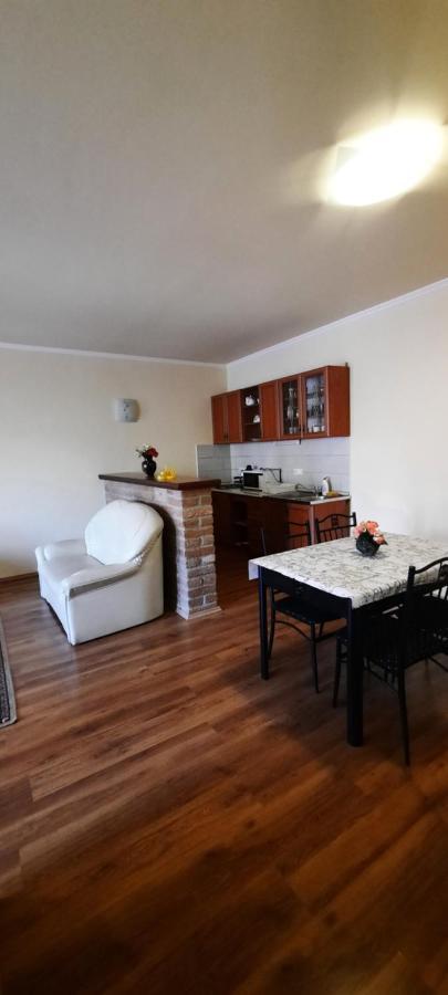 Sárvár Bastya Apartmanhaz מראה חיצוני תמונה