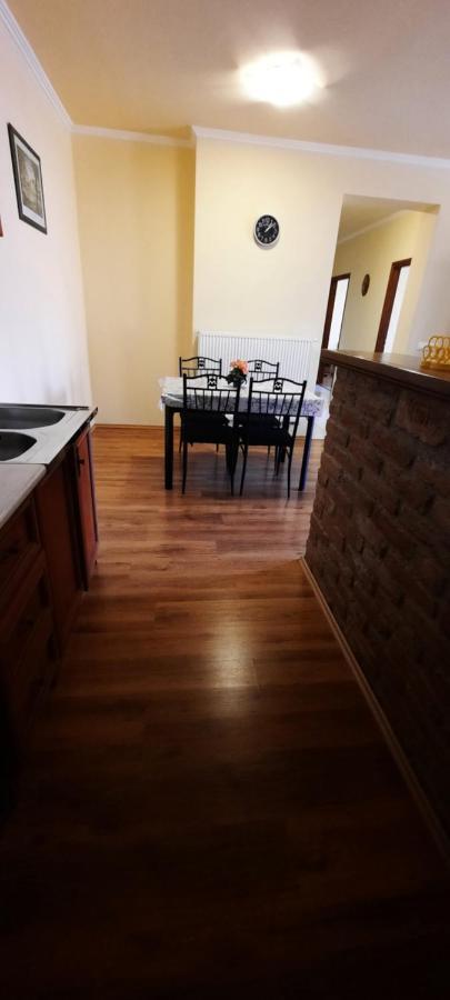 Sárvár Bastya Apartmanhaz מראה חיצוני תמונה