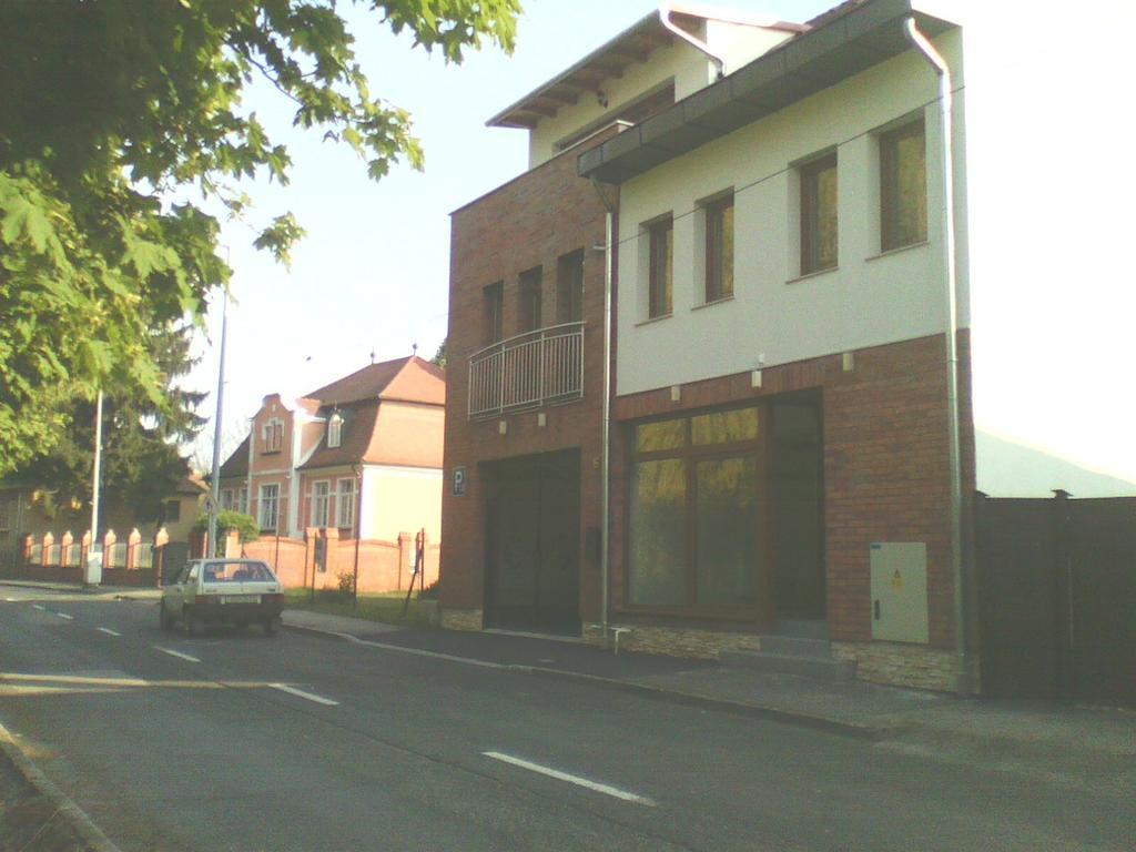 Sárvár Bastya Apartmanhaz מראה חיצוני תמונה